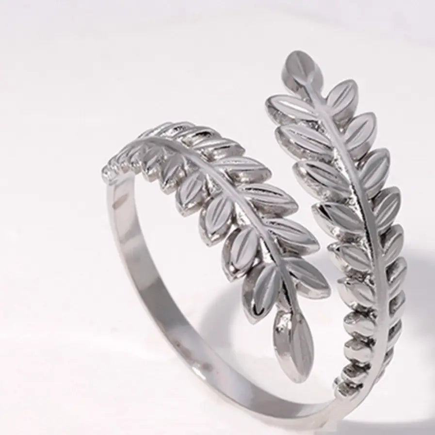 Camila Wreath Ring Tarnish-Resistant Stainless Steel Silver