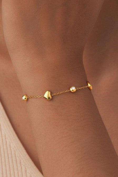 Qua 18K Gold Heart & Rhinestone Station Bracelet