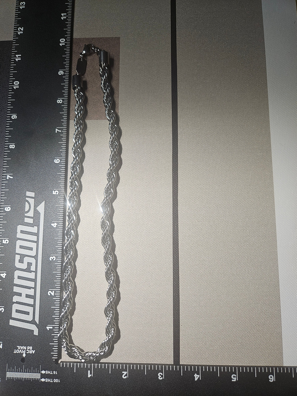 Dee 20in 8mm Stainless Steel Rope Chain